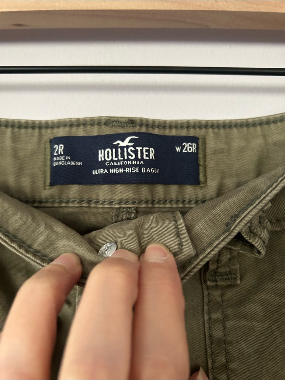 Hollister Y2K style Utility Cargo Pants Olive Green Baggy Wide Leg 2R 26W GUC - Picture 3 of 9